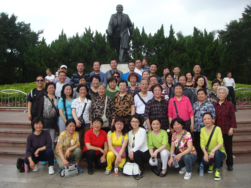 寶業(yè)集團(tuán)公司退休職工第一批“港、澳”游